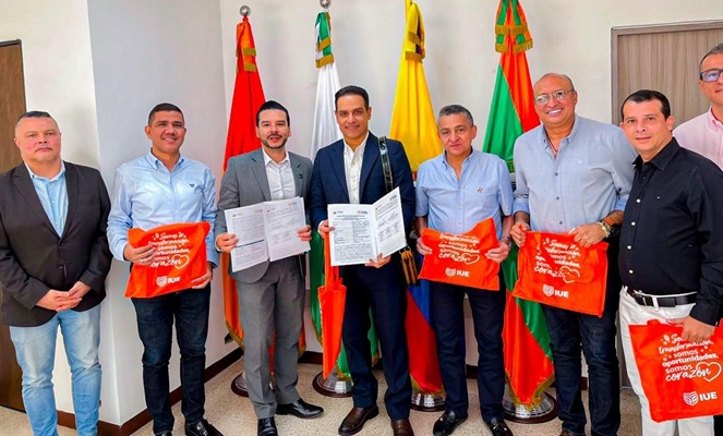 FIRMAMOS CONVENIO CON LA INSTITUCIÓN UNIVERSITARIA DE ENVIGADO PARA IMPULSAR LA EDUCACIÓN SUPERIOR